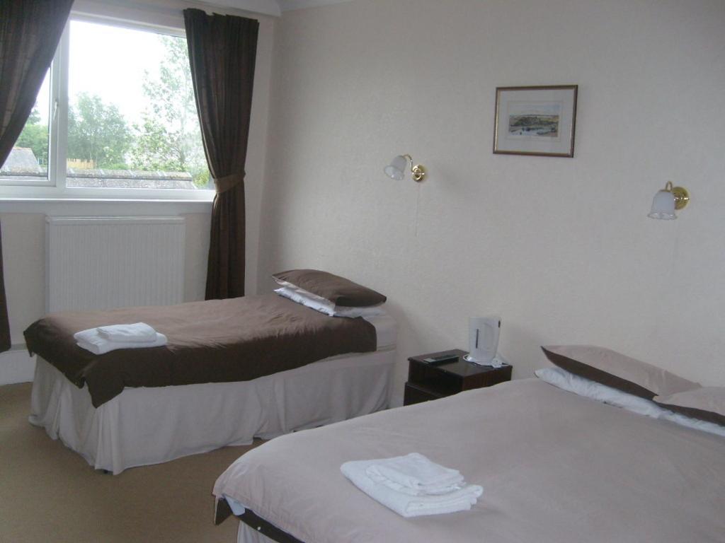 The Park Hotel Dumfries Room photo
